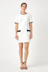 Contrast Accent Shift Pocket Dress